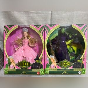 Set Mattel Universal Wicked Deluxe Elphaba & Glinda Fashion Doll Accessories